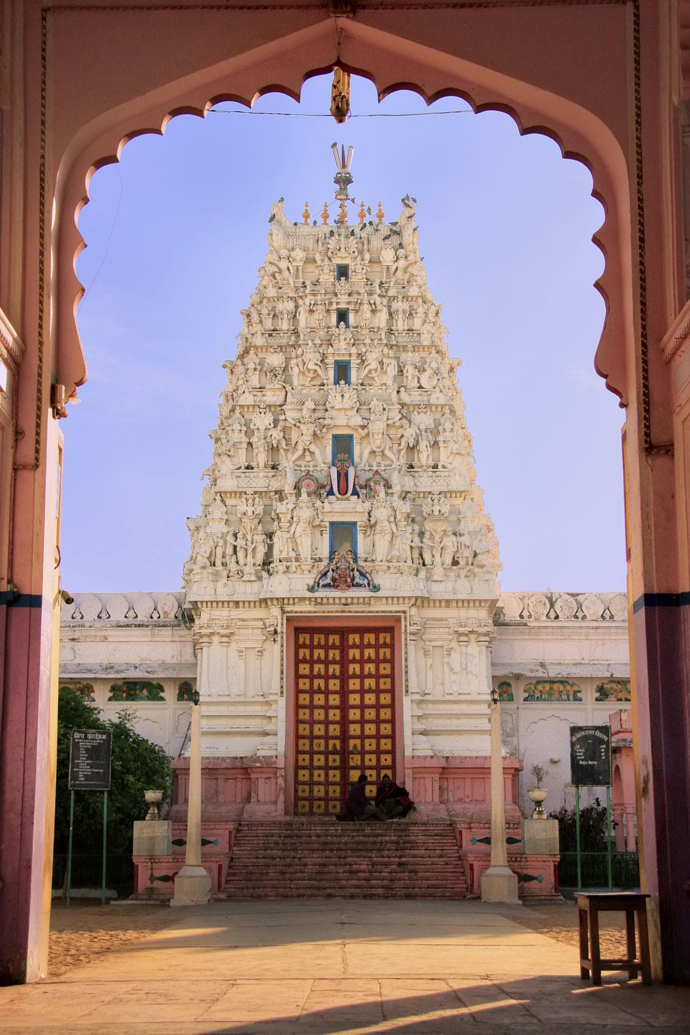 Pushkar Divine Walk & Flower Tour (per person) image